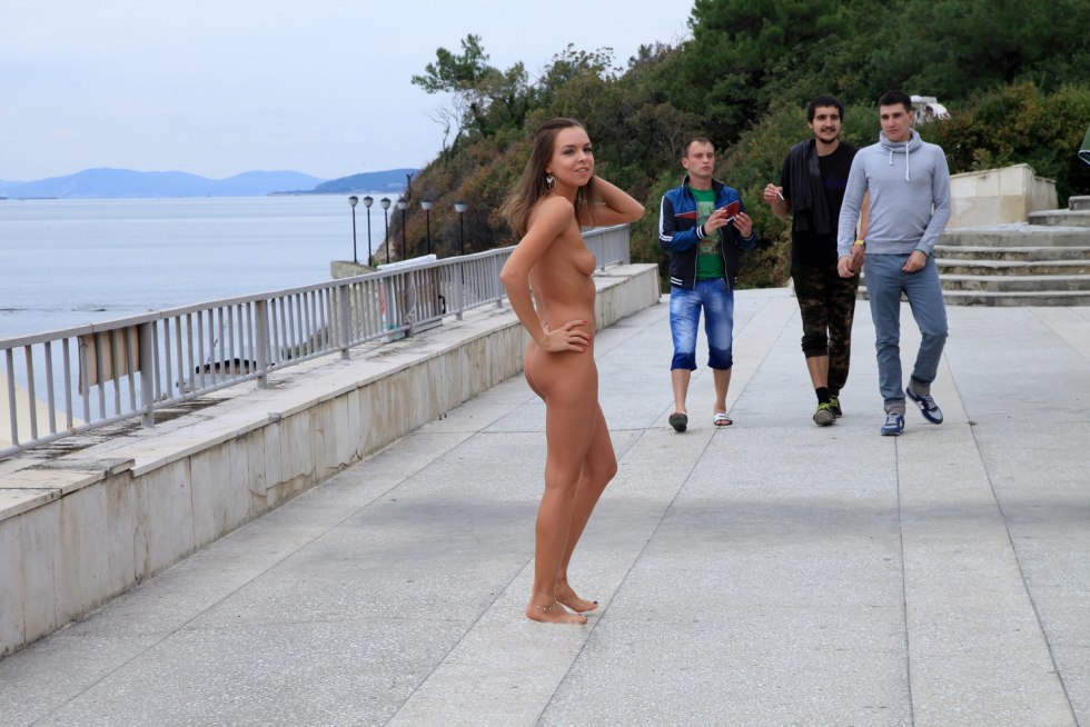 Walk along the embankment naked