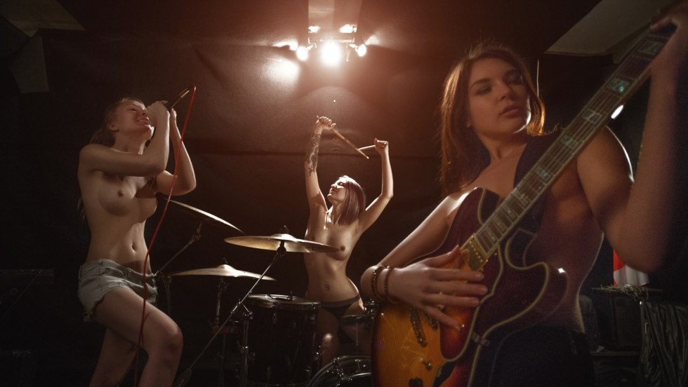 Naked musician retro