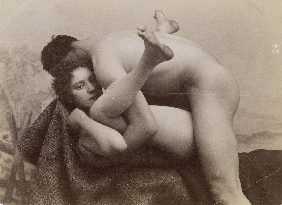 The first erotic pictures