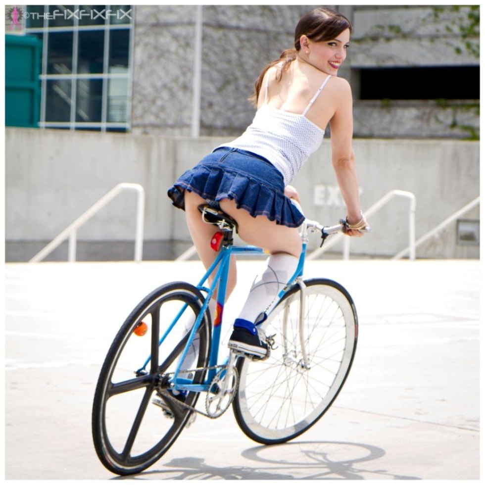 Costumes of Colombian bike lines