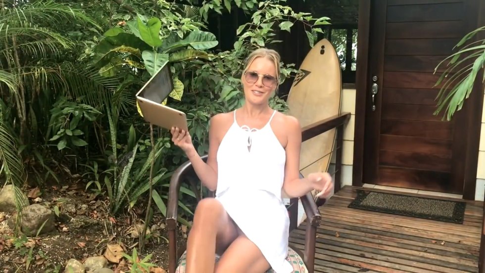 Lena Flying in a swimsuit in revisoro