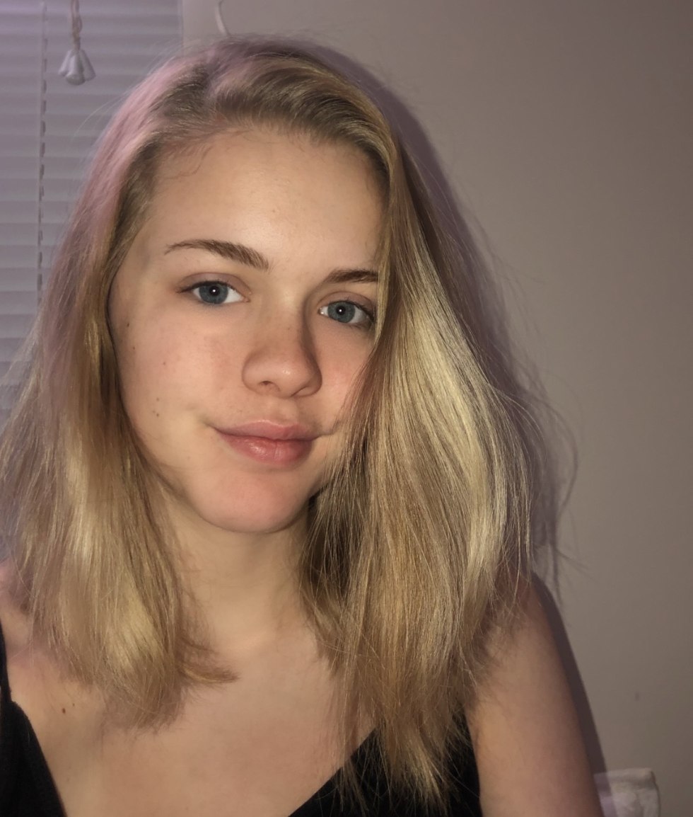 Young theen Dasha Permokaya