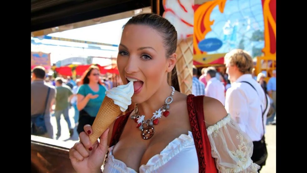 Jordan Carver Octoberfest