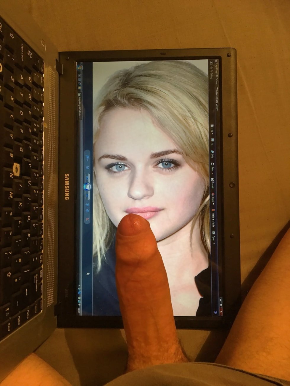 Joey King Pornography
