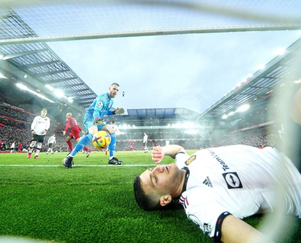 In bed with Victoria