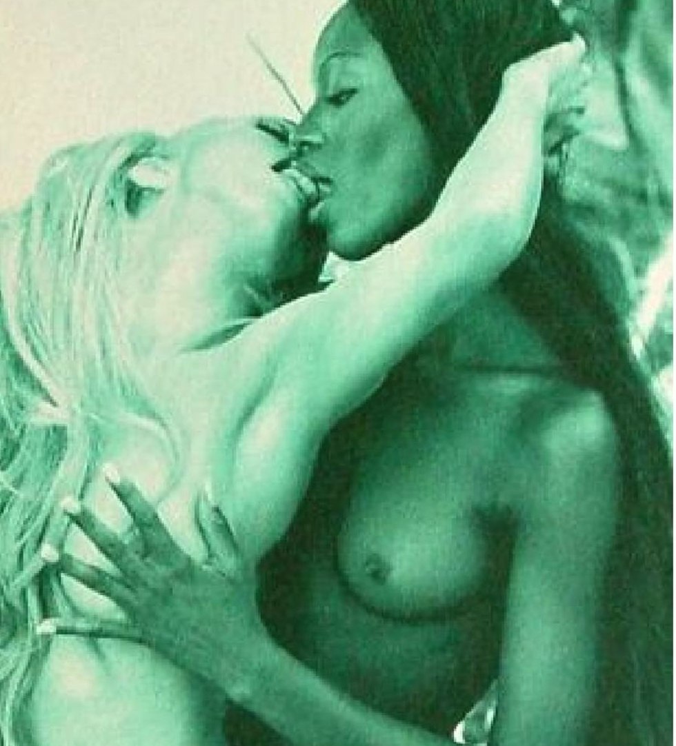 Jennifer Eniston double penetration