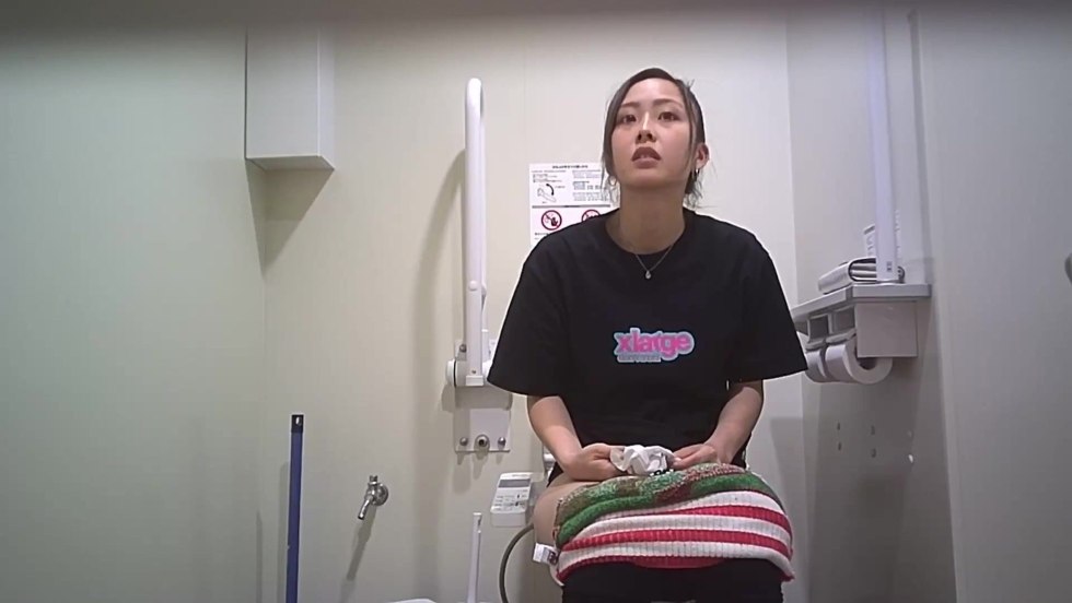 Dani Daniels in the toilet