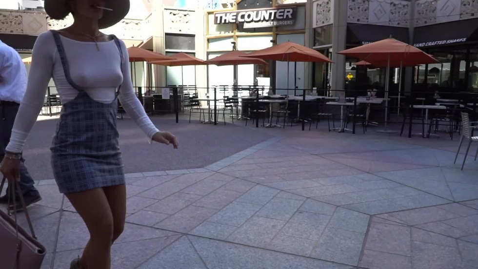 Bowancing Braless Walking