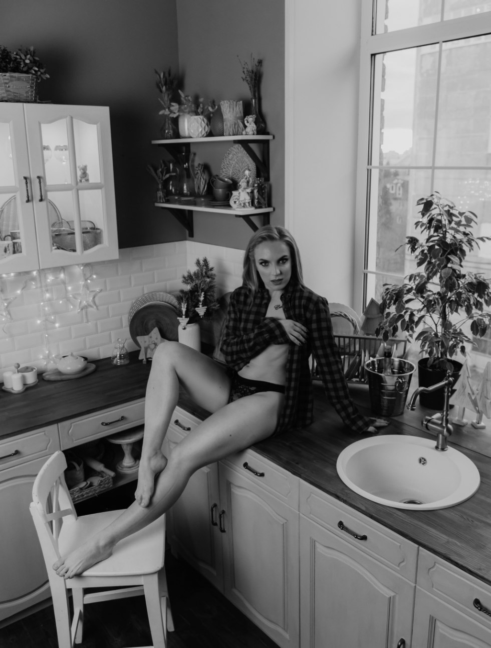 Daria Kalmykova Tits