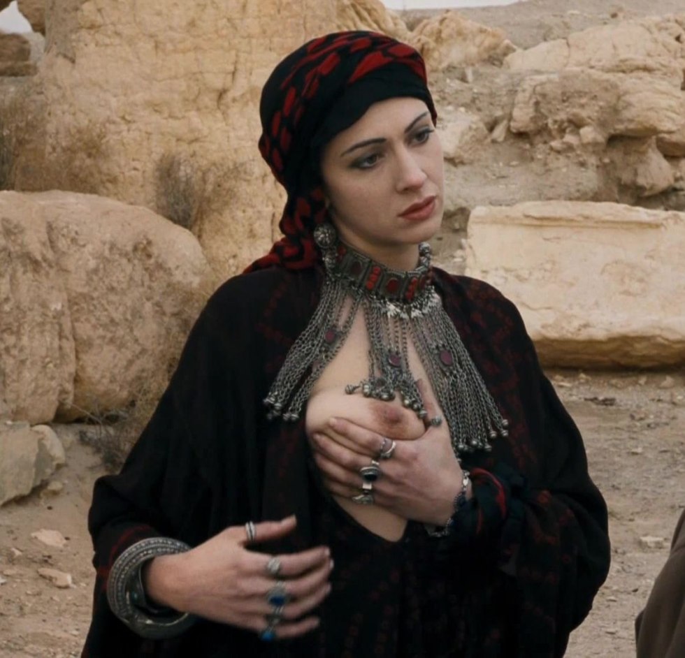 Ksenia Rappoport Toples