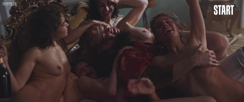 Naked pornstar Daria