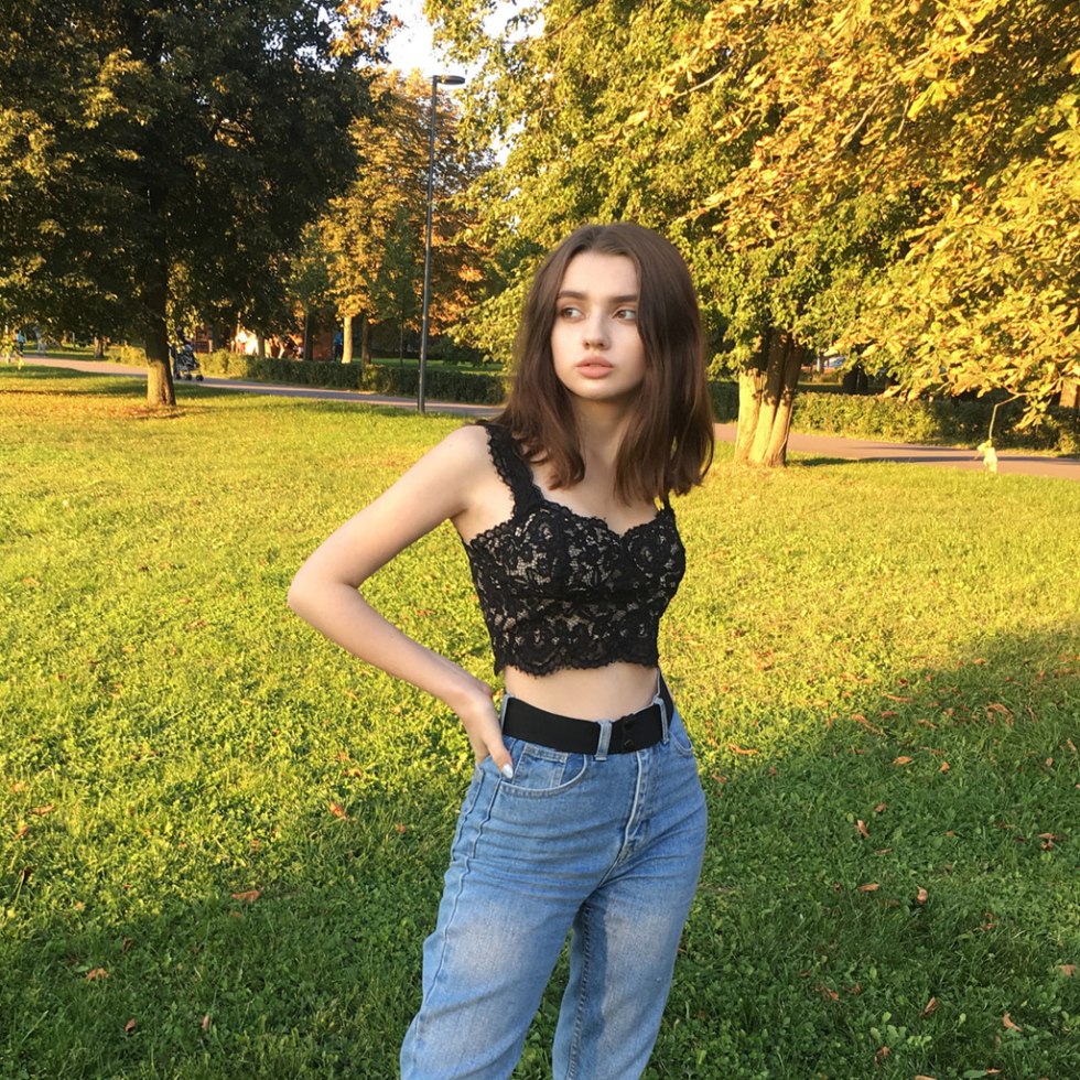 Yana Poplavskaya Florenslilium