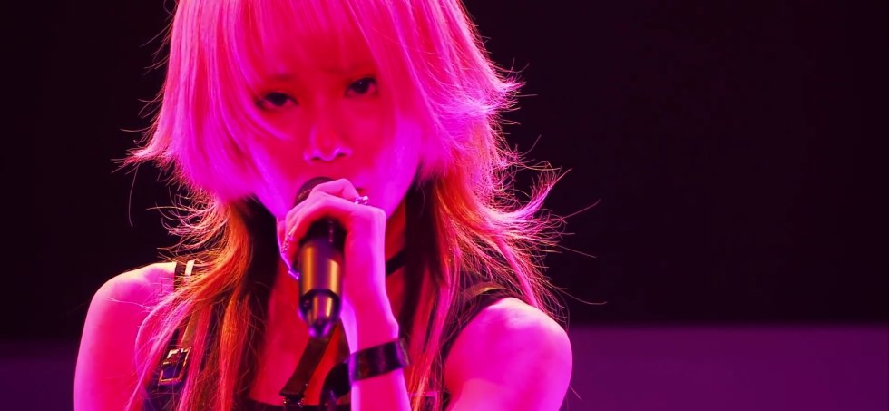 The old clip MTV where the girl is inflating her head