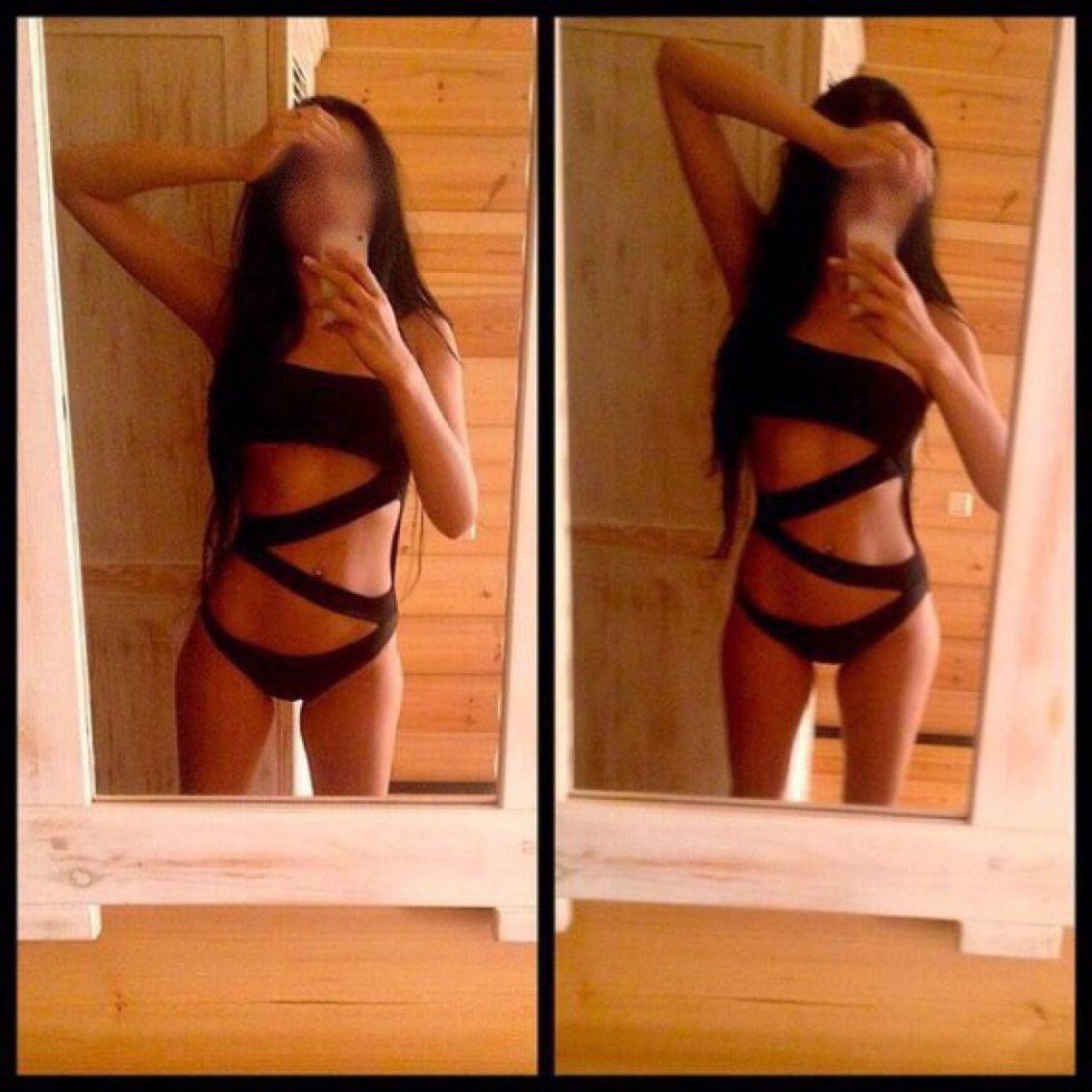 Naked TV presenters forecast for weather