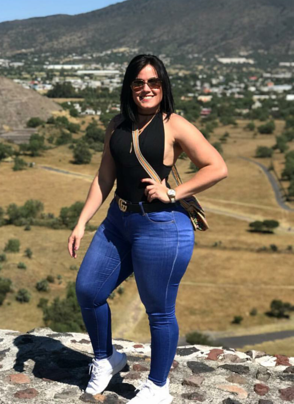 Huge black ass in leggings