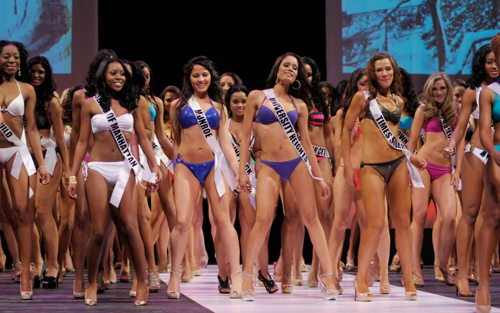 Beauty contest among the girls Naturists