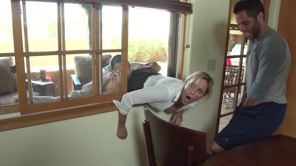 Hentai Comics got stuck in the wall