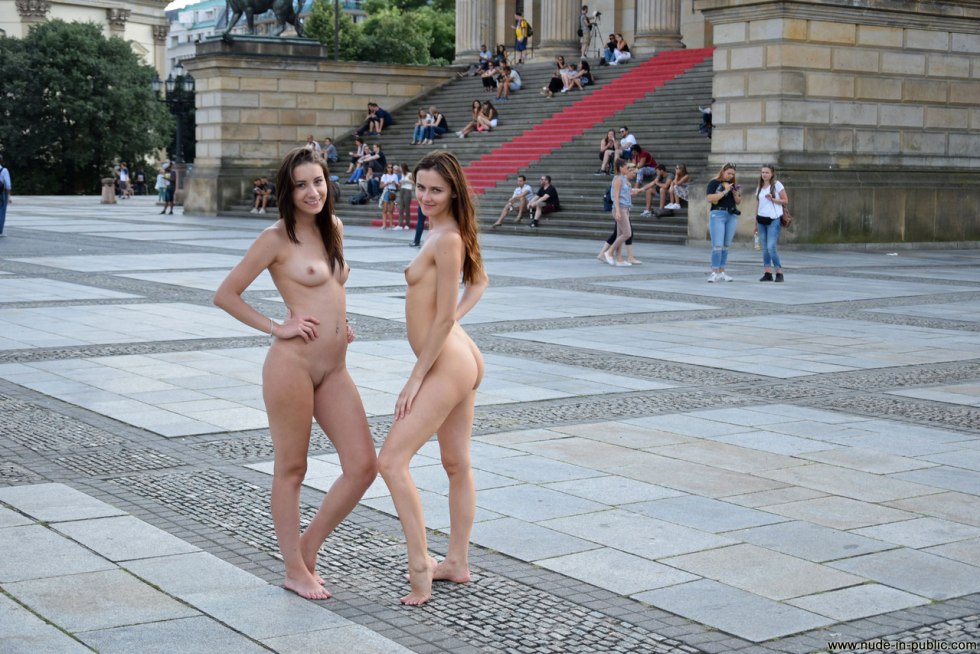 Chloe Vevrier vagina