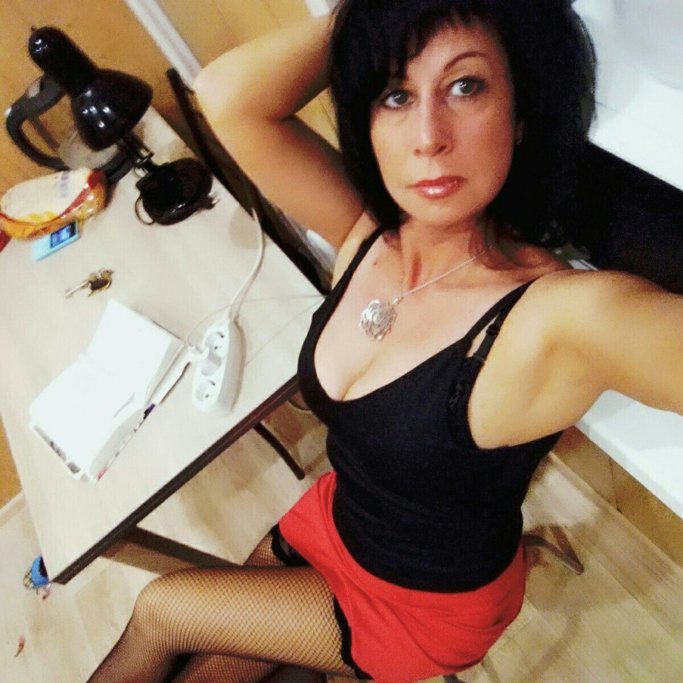 MILFs on social networks thread