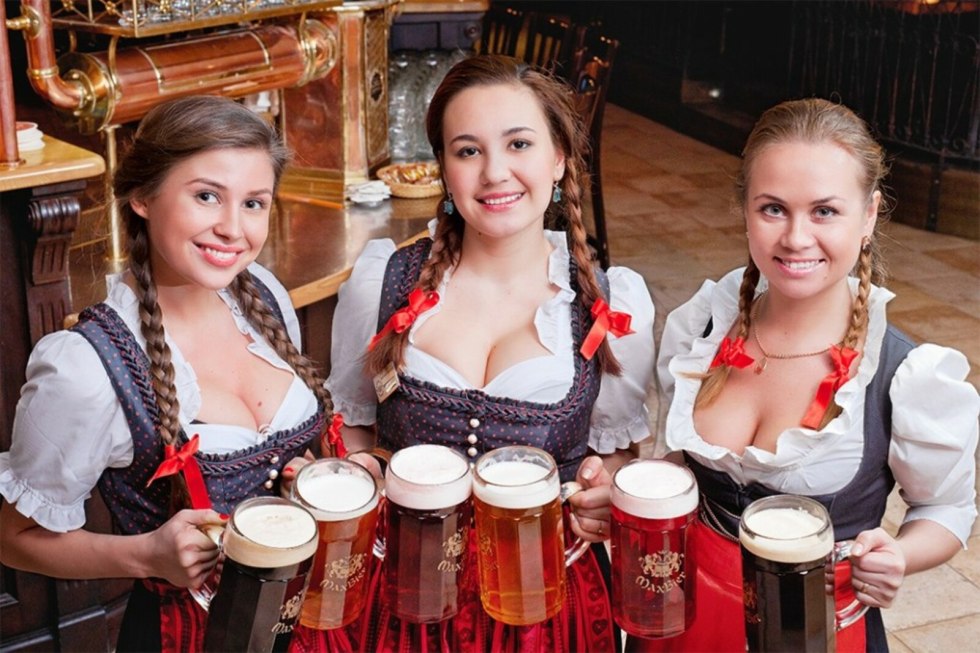 Octoberfest in Germany photos of waitresses