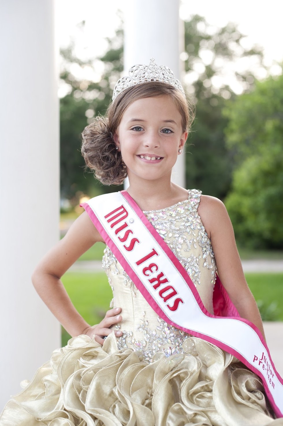 Beauty contest for teenagers girls