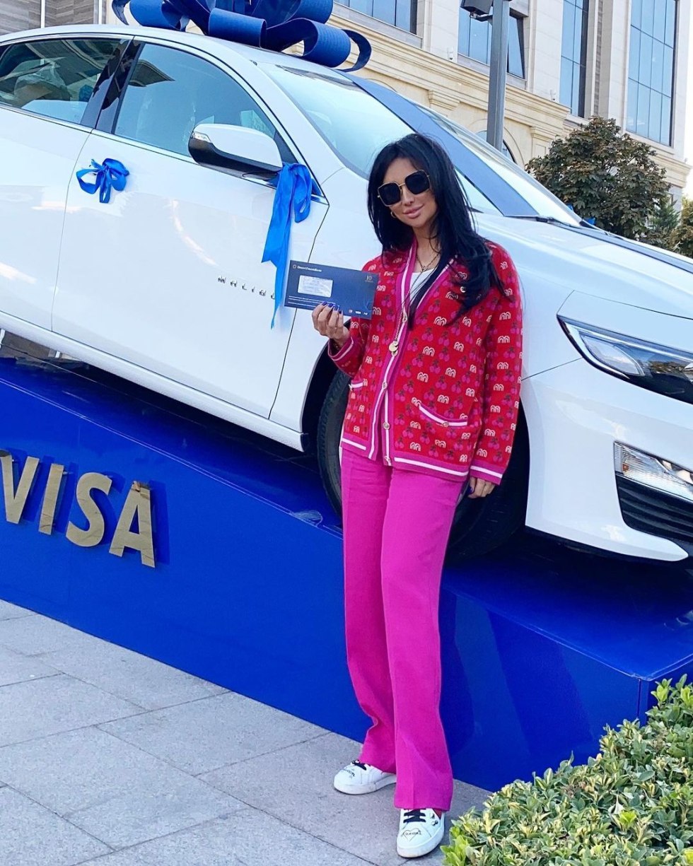 Munisa Rizaeva 2020 Artist