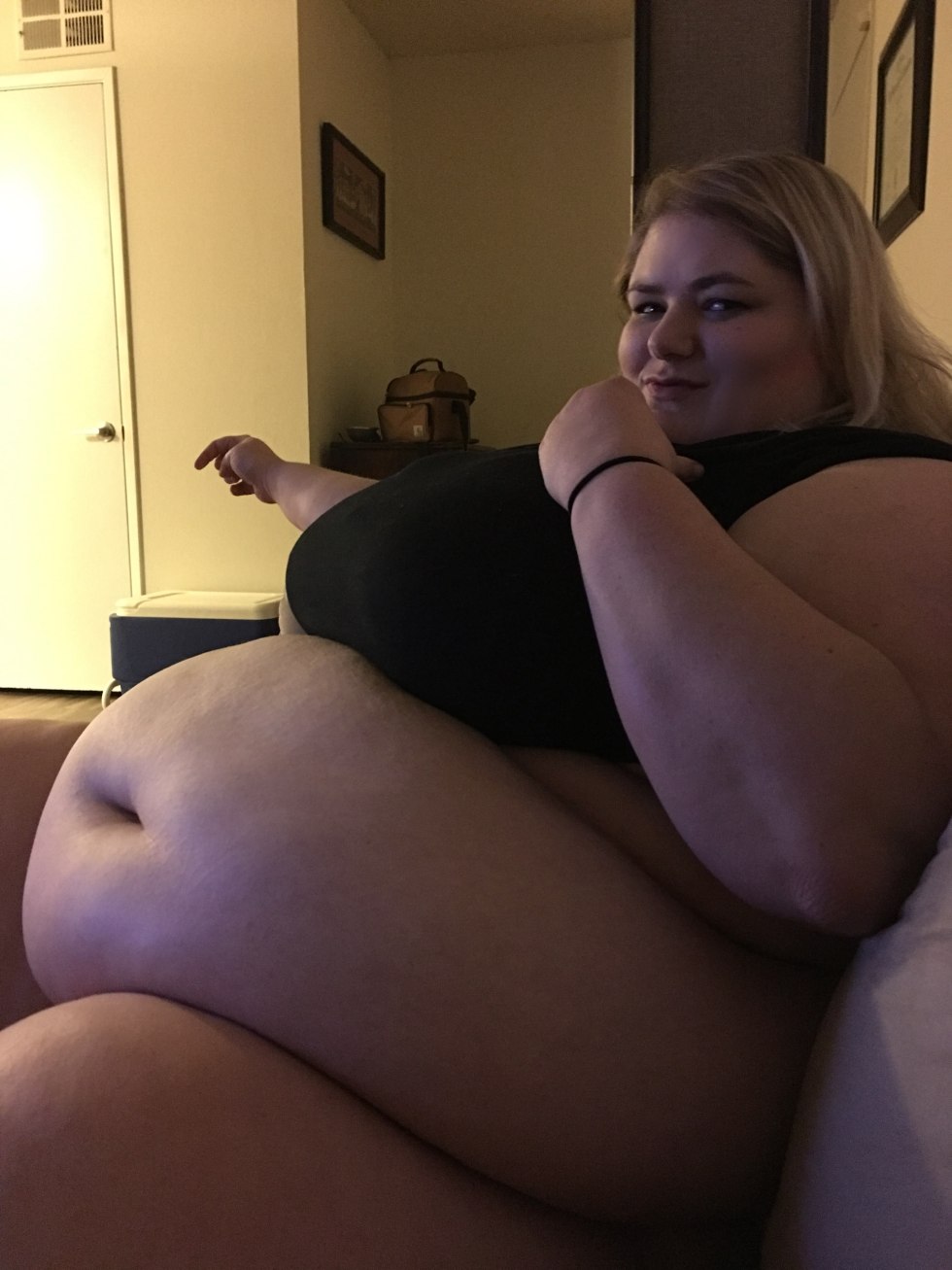 Fidi Big Belly Staffing Woman