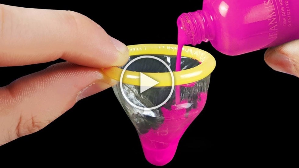 Jerked off the dick in women's tights