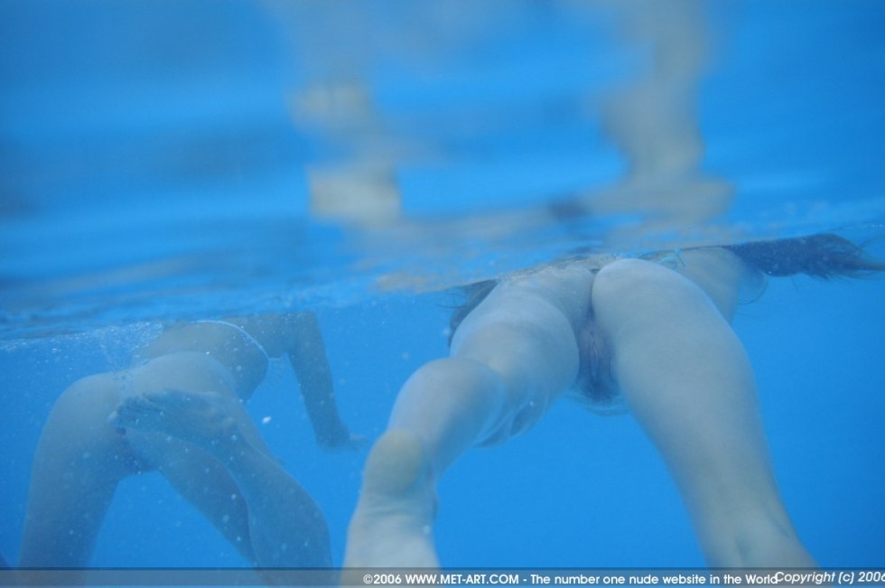 Ariana Grande naked in the pool