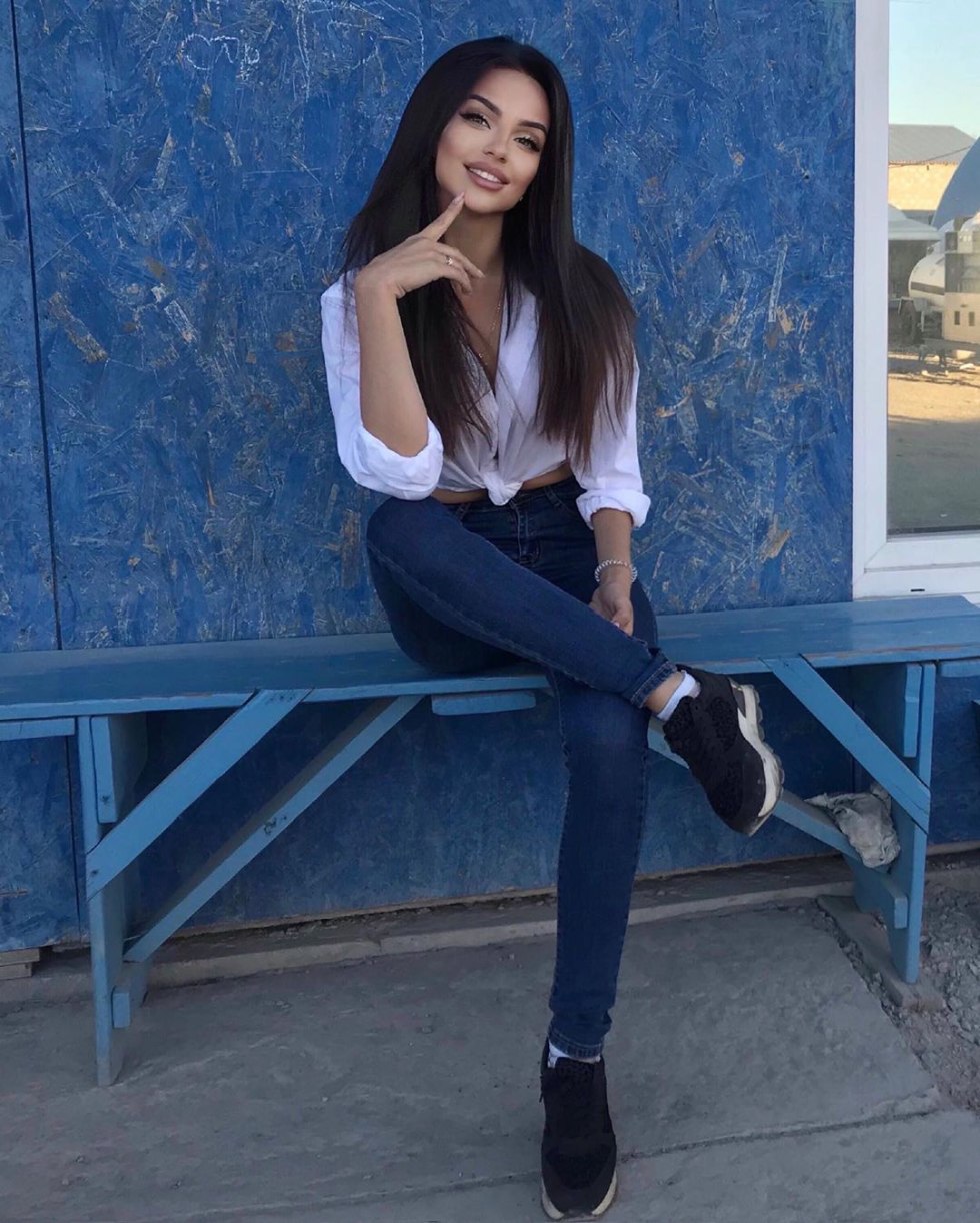 Cosplayers Anastasia Komori