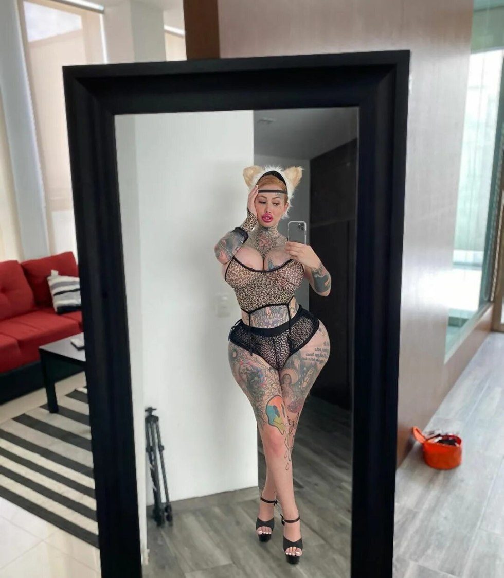 Mary Magdalene Bloger naked