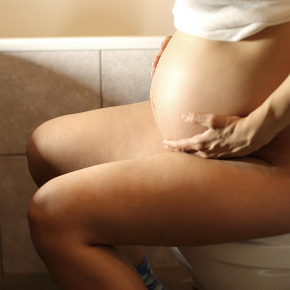 Photos of pregnant women in the toilet
