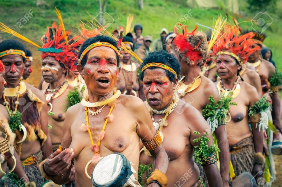 Naked women of New Guinea