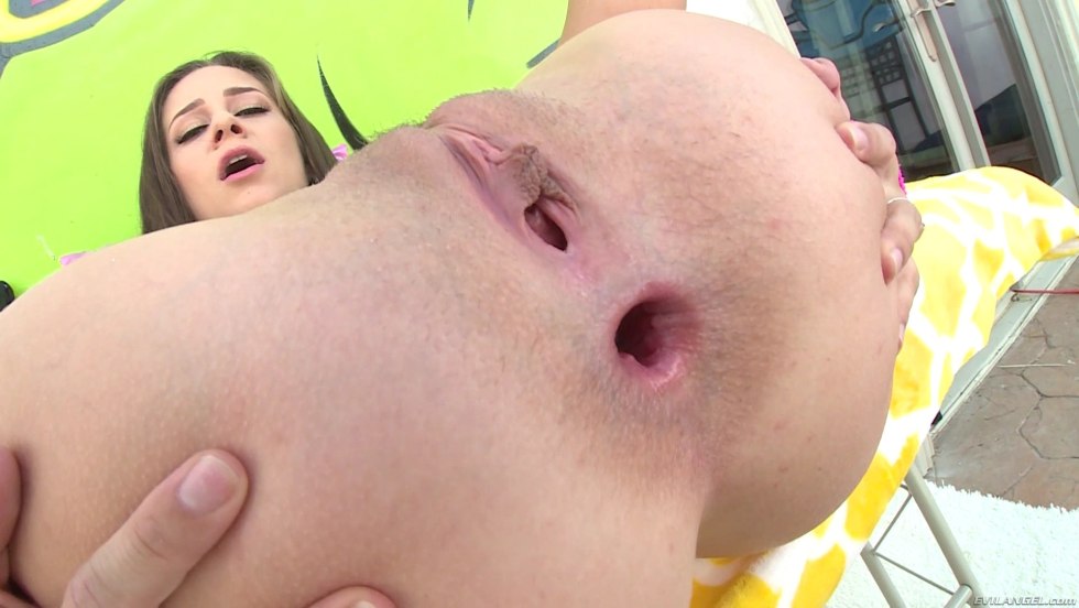 Anus after Mike Adriano