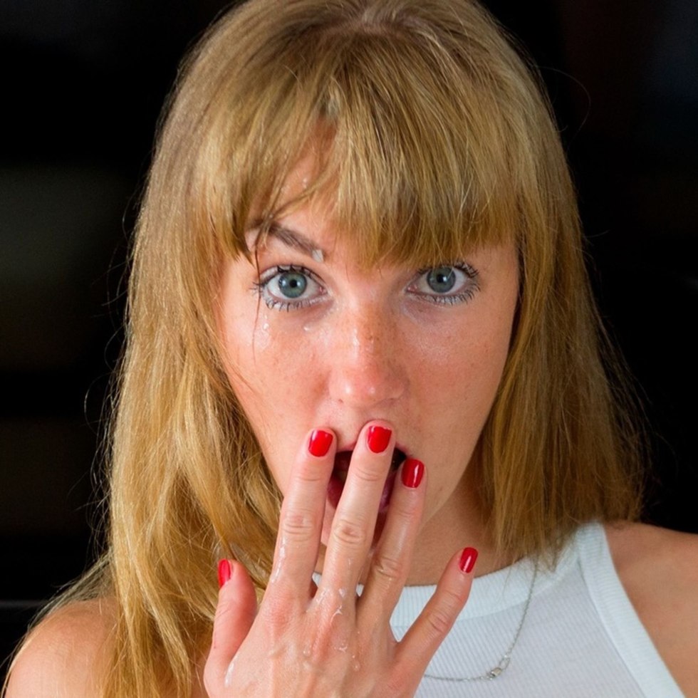 Alexandra Bikeeva Jumps on a Rubber Dick (92 photos) - порно