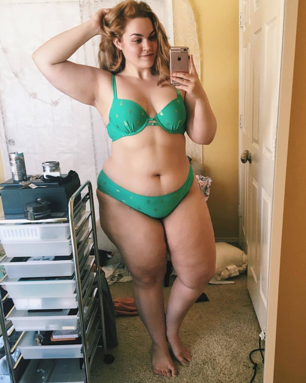 Iskra Lawrence model in underwear