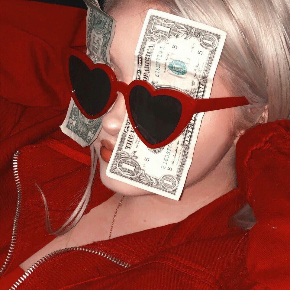 Red aesthetics money