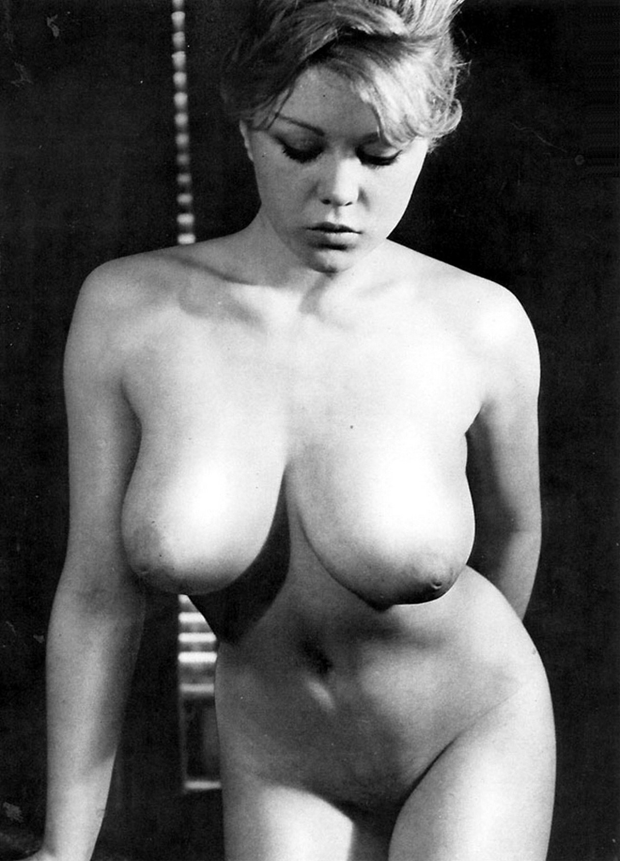 https://boobsphoto.name/pics/uploads/posts/2023-04/1680490057_boobsphoto-name-p-porn-anita-ekberg-naked-46.jpg