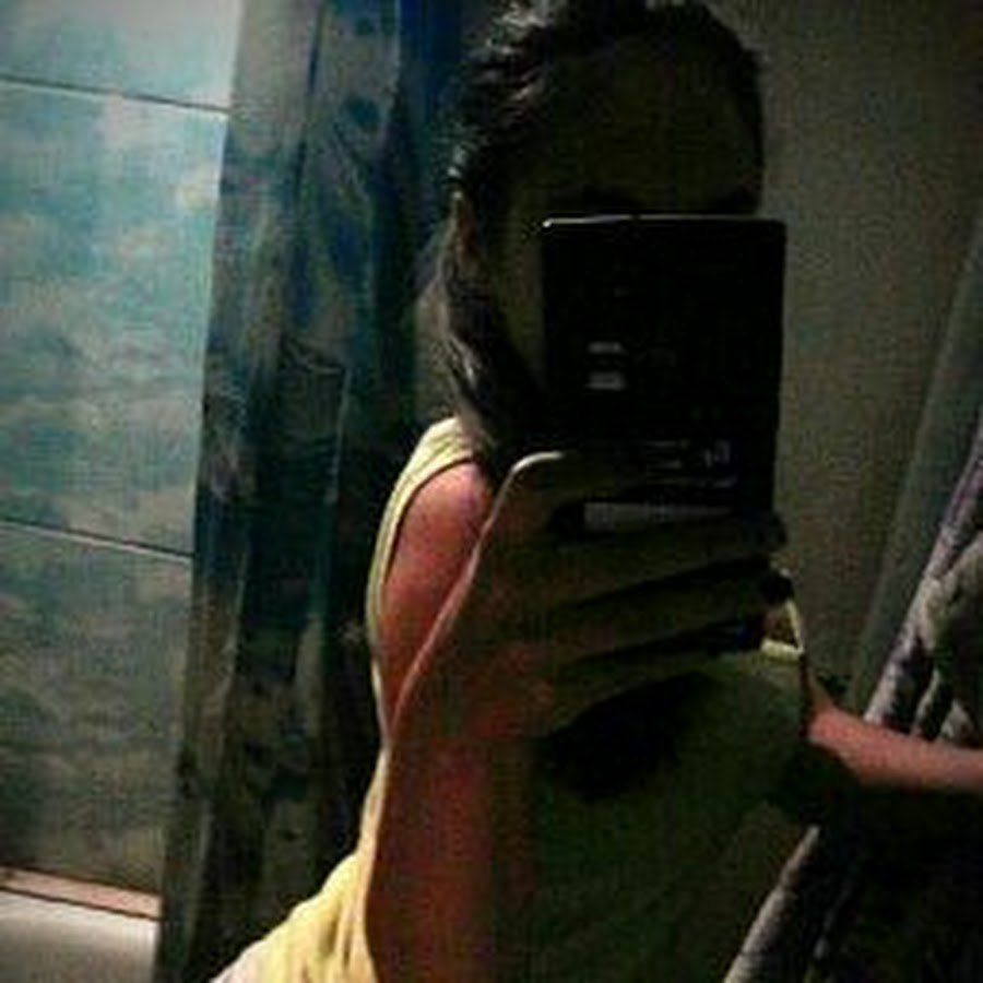 Angie Varona 14 Plov