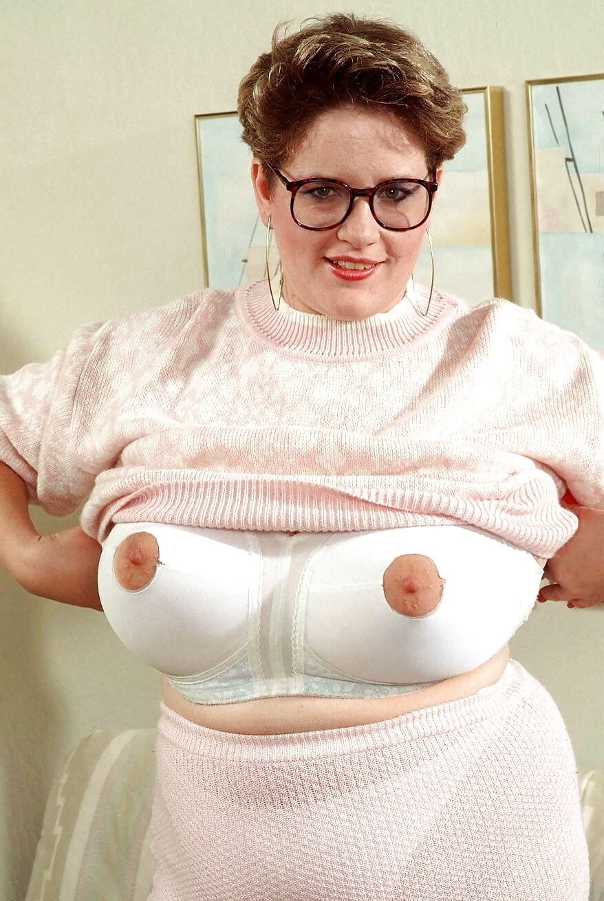 Granny Tits in Bra Big Nipples in the Brack