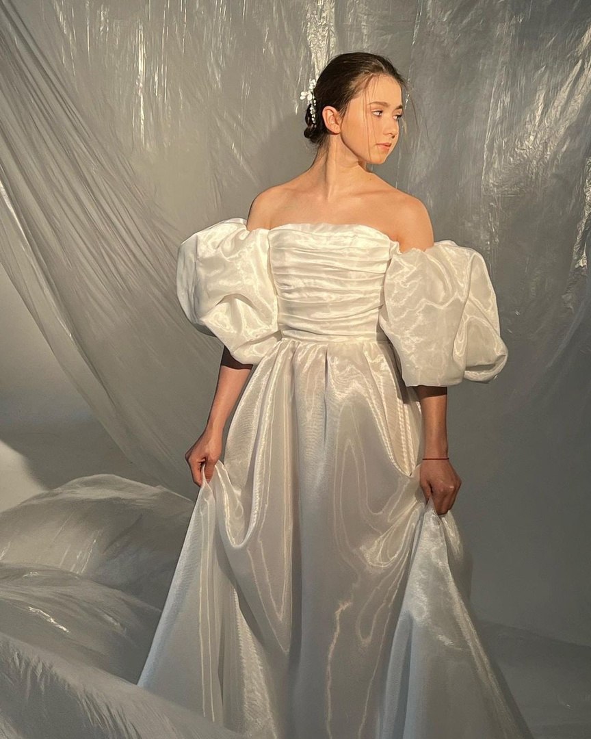 Daughter Eteri Tutberidze skater