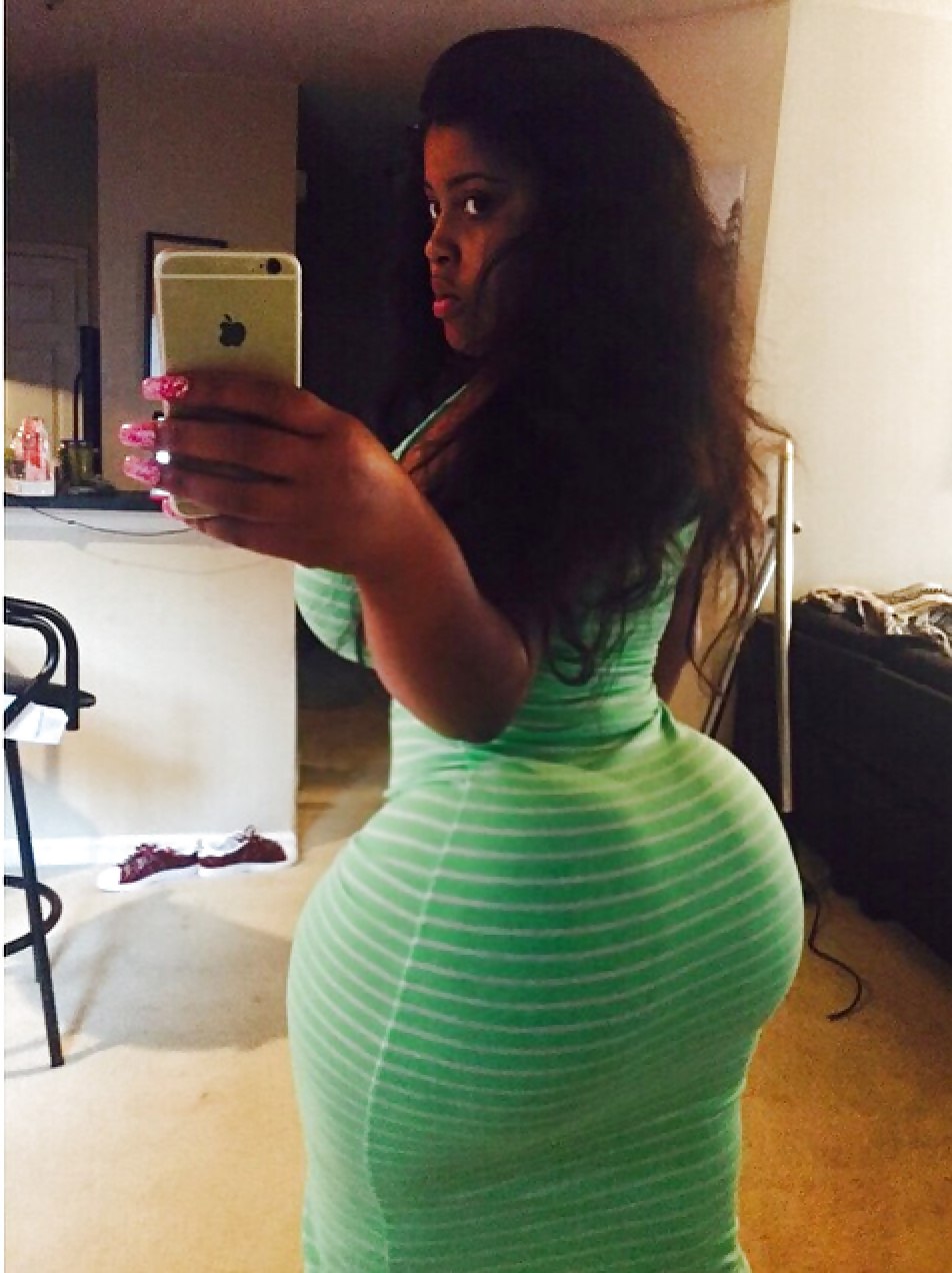 Huge asses in leggings