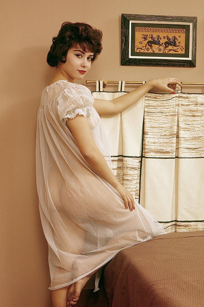 Naked women of the 80-90s