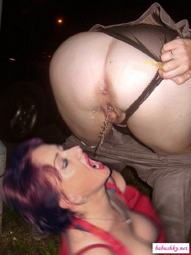 Simone Diamond Pissing