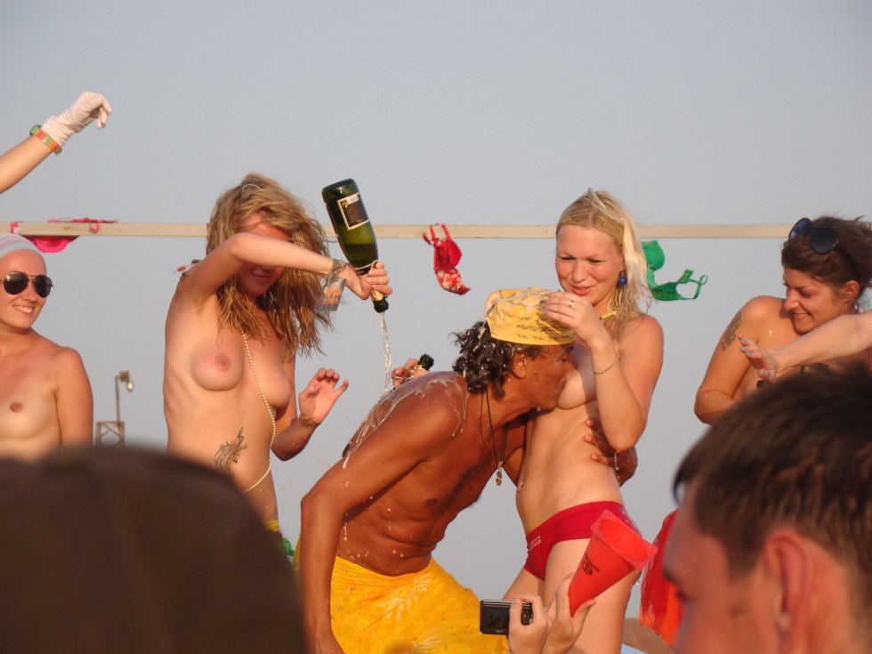 Naked contests on Kazantip