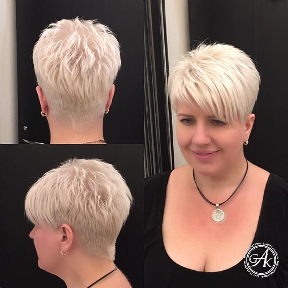 Pixie-beam haircut for short hair with a bang for a full face