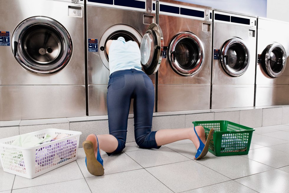 Brush washing machine