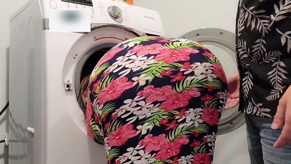 Fuck on a washing machine