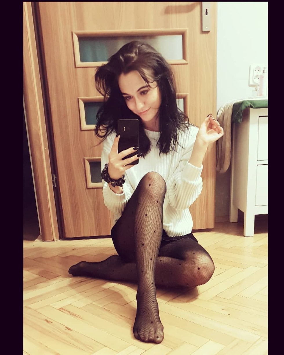 Selfies of girls in pantyhose