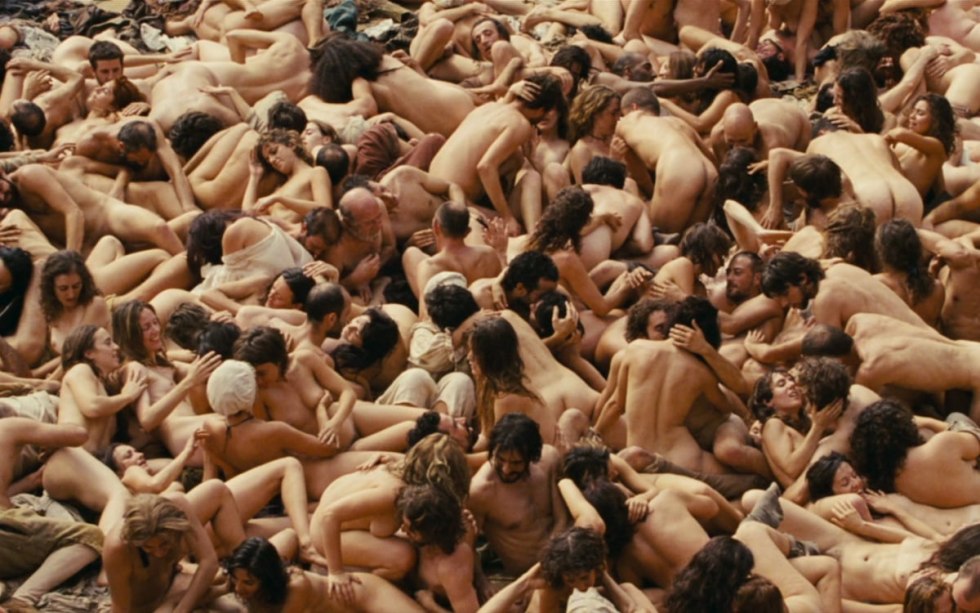 Mass orgy in the film Perfumer